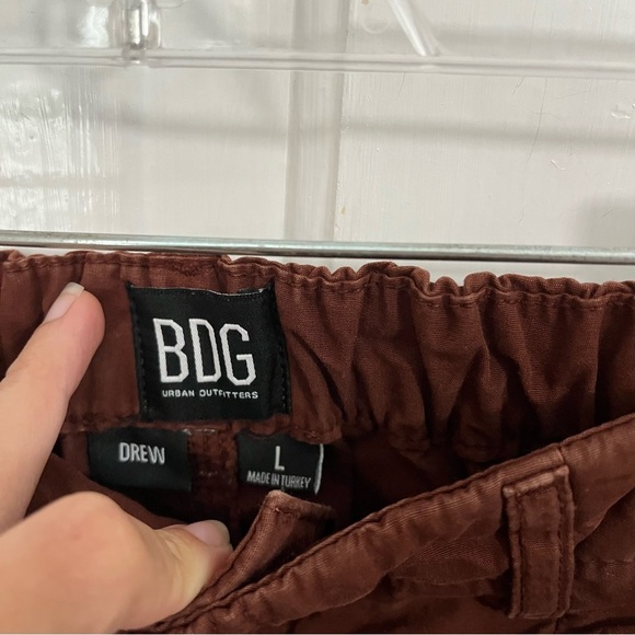 BDG Urban Outfitters Drew Pleated Poplin Trousers Rust Brown Large R2 - Picture 5 of 11